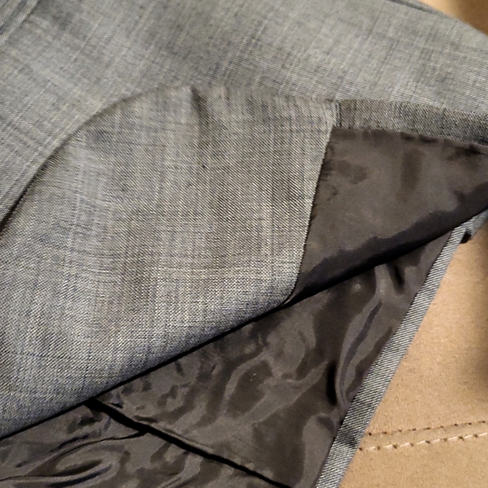 Armani Collezioni suit - Picture 13 of 13